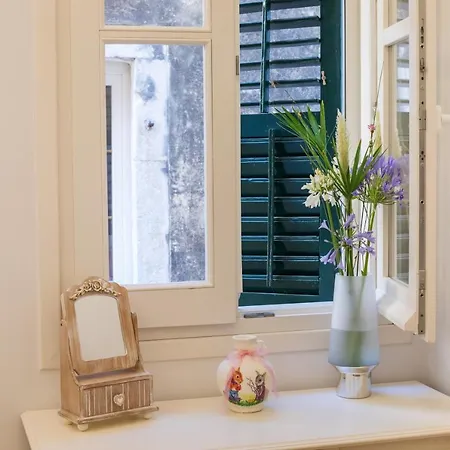 Con Brio Apartment